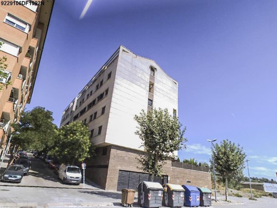 Ferienwohnung Duplex Con Piscina En Rubí Exterior foto
