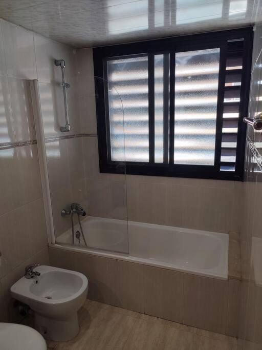 Ferienwohnung Duplex Con Piscina En Rubí Exterior foto