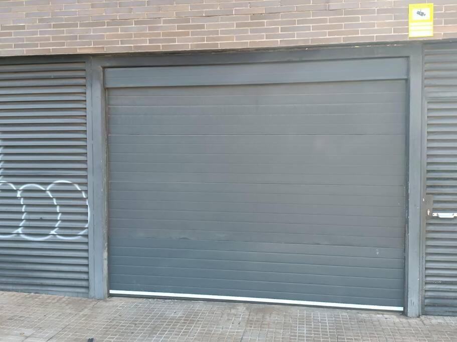 Ferienwohnung Duplex Con Piscina En Rubí Exterior foto